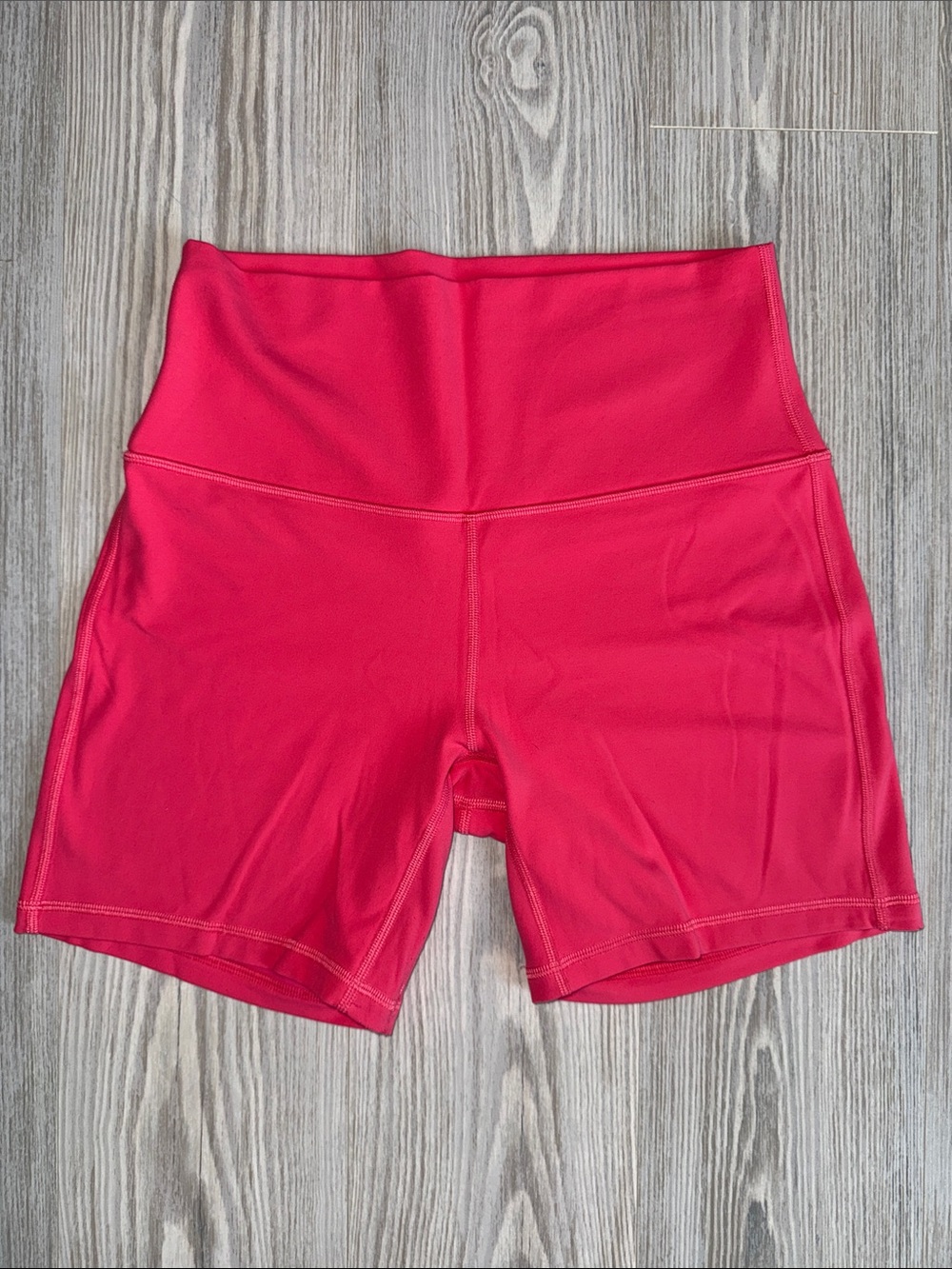 Lululemon Align High-Rise shorts 6 inch